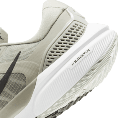 Nike Vomero 15 Men's Road Running Shoes. Nike IL